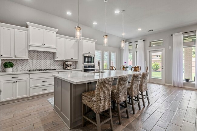 Building Photo - 23322 Amoroso St