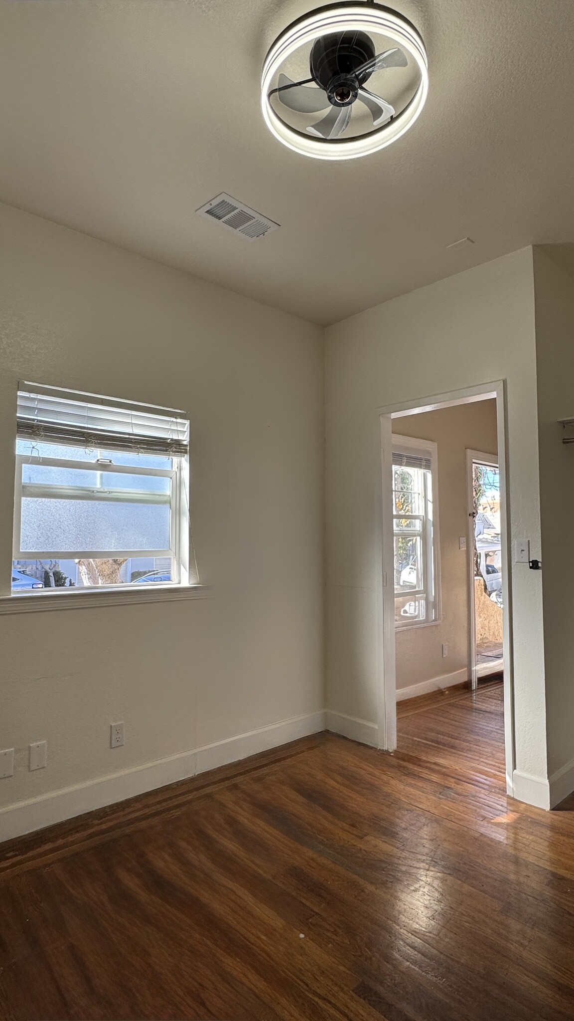 Bedroom with 9-foot high ceilings gives a unique option for a loft bed to create aother room! - 6401 Fairmount Ave