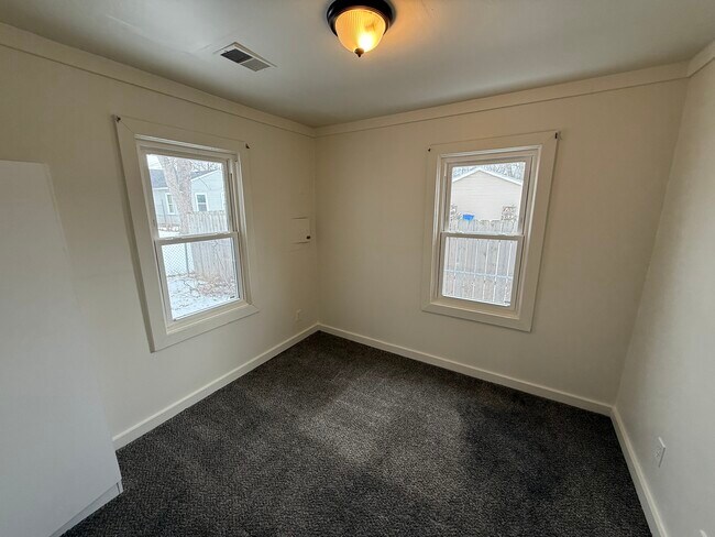 Building Photo - 8127 Hudson Ave