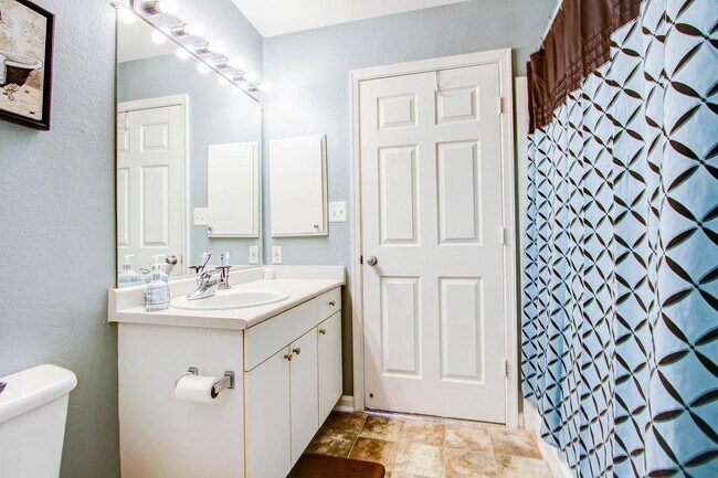 Building Photo - 8114 Anna Ct