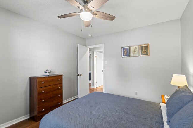 Building Photo - 106 Willow Grove Ct