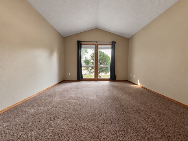 Building Photo - 17027 SW Lynnly Way