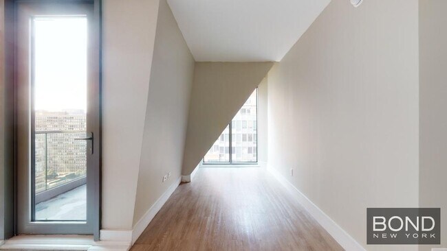 Building Photo - 237 E 34th St