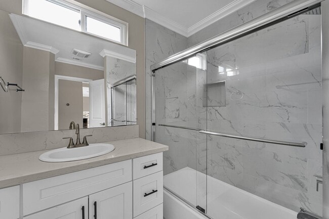 Building Photo - 7237 Tujunga Ave