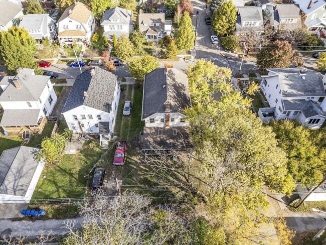 Building Photo - 263 Crestview Rd