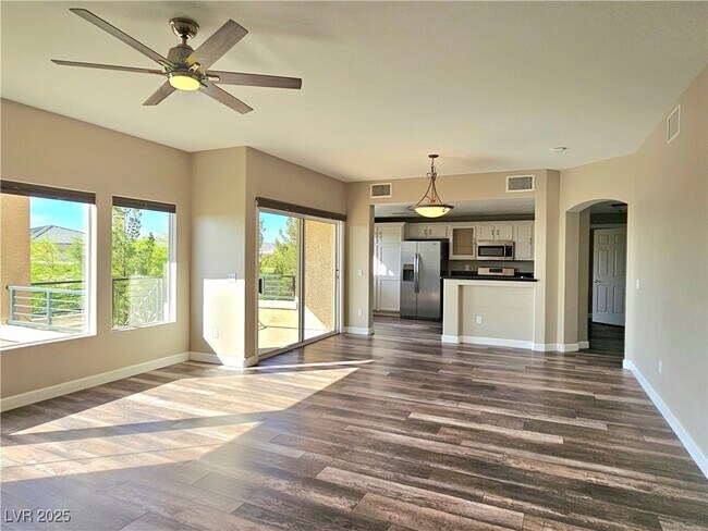 Building Photo - 10809 Garden Mist Dr