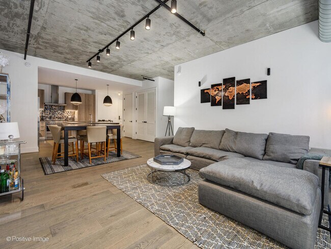 Building Photo - 111 S Peoria St