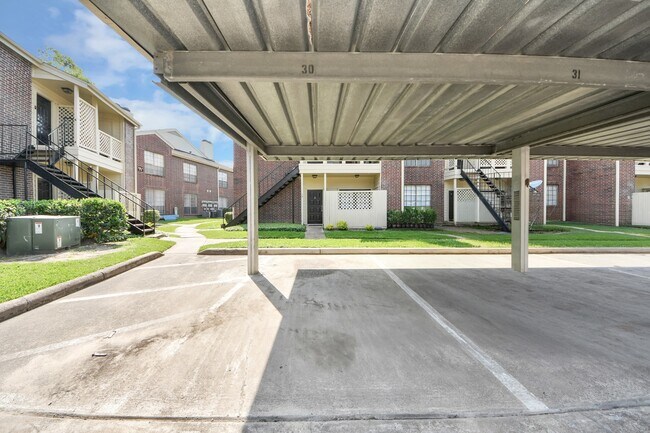 Building Photo - 8055 Cambridge St