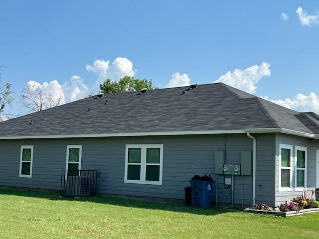 Building Photo - 908 E 12th Ave