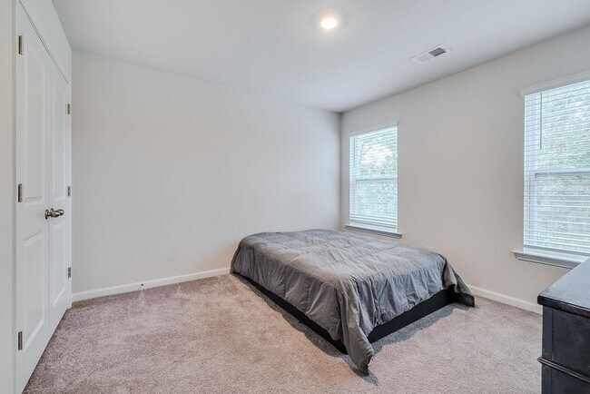 Building Photo - 309 Merganser Dr