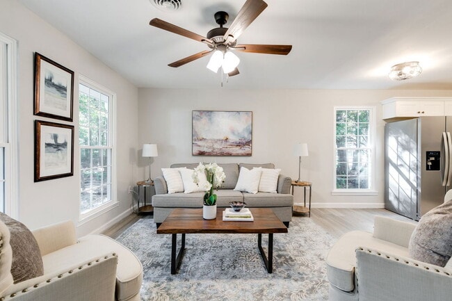 Building Photo - 15909 Dockside Ct