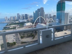 Building Photo - 1717 N Bayshore Dr