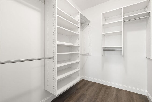 Building Photo - 320 Middlesex Ave