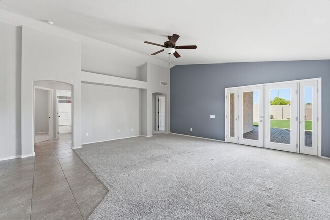 Building Photo - Welcome to this well-maintained 3-bedroom, 2-bath home in Gilbert, AZ!