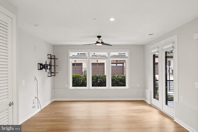 Building Photo - 1675 Bandit Loop