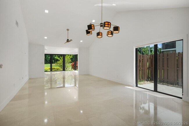Building Photo - 21922 Cypress Dr