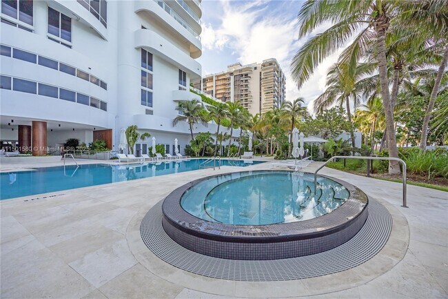 Building Photo - 6365 Collins Ave