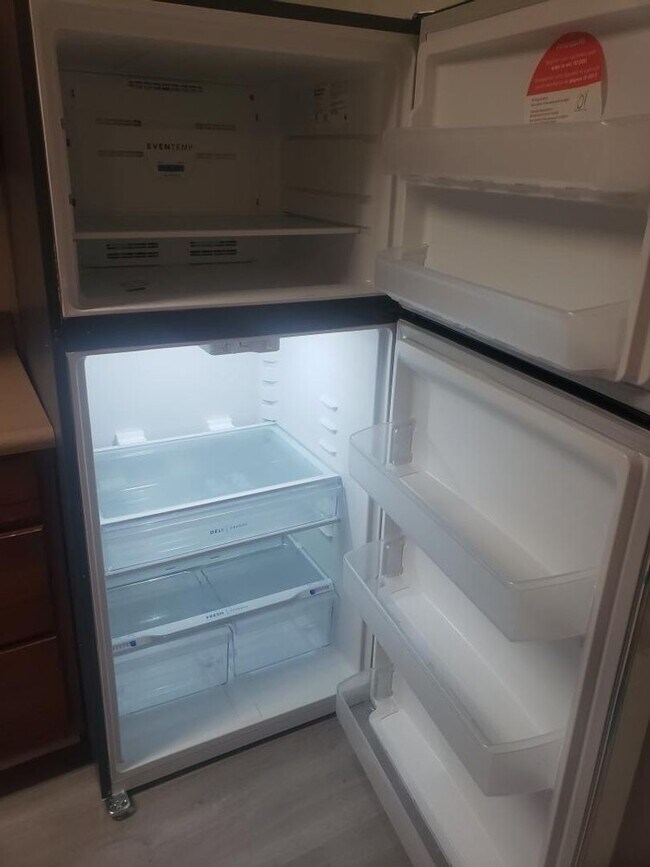 Building Photo - The Pointe