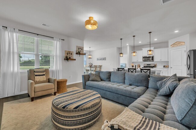Building Photo - 553 Pier Ct