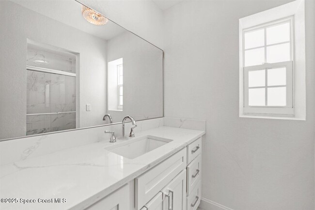 Building Photo - 390 W Cocoa Beach Causeway
