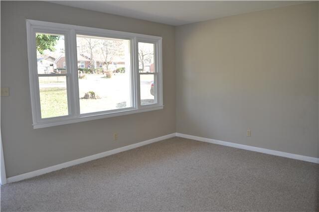 Building Photo - 115 Oak Park Dr