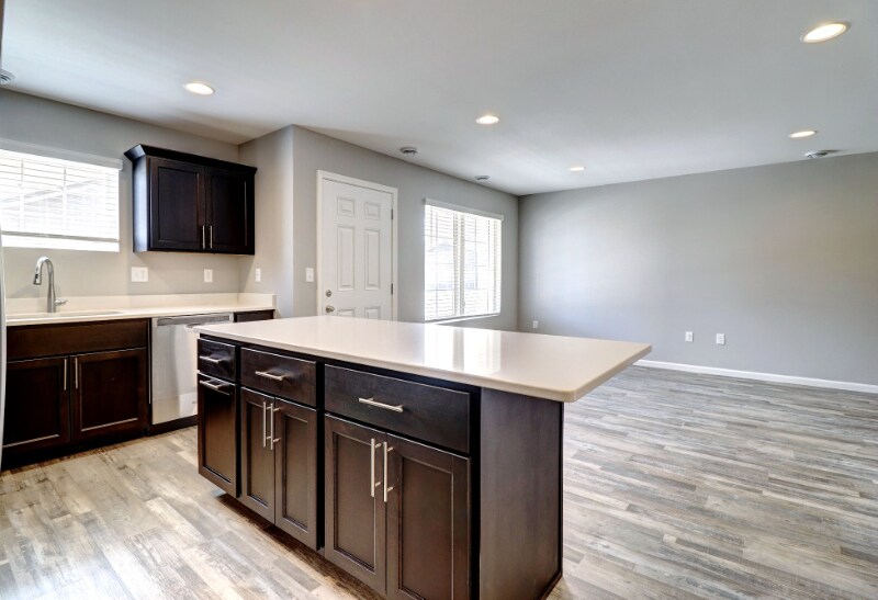 Building Photo - 3338 6th Way E