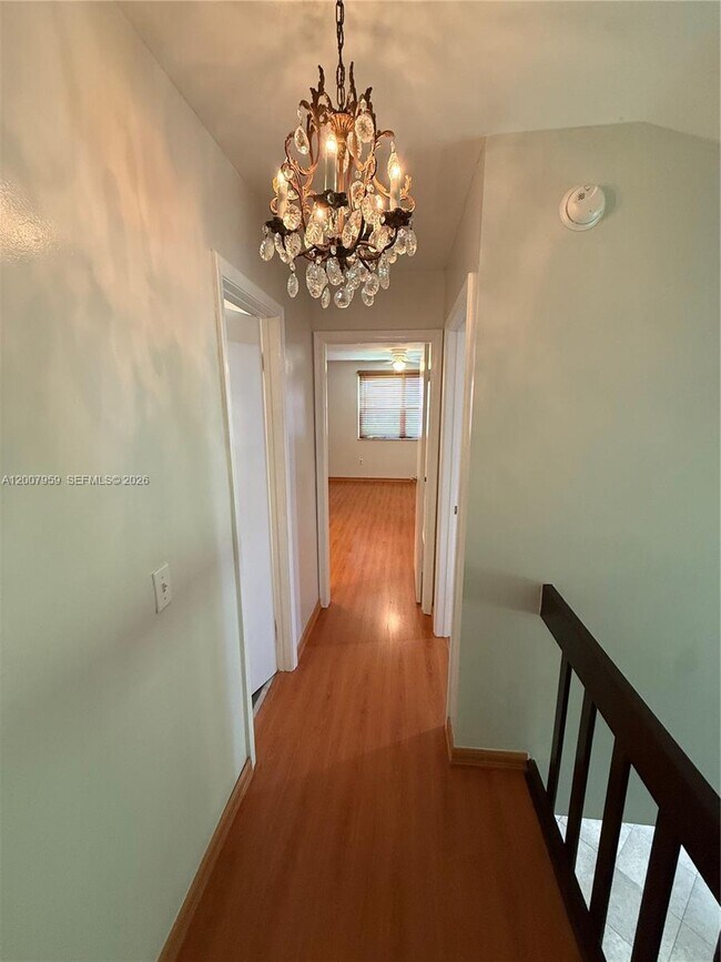 Building Photo - 10661 SW 113th Pl