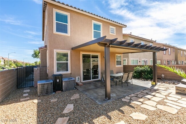 Building Photo - 9005 Semillon St