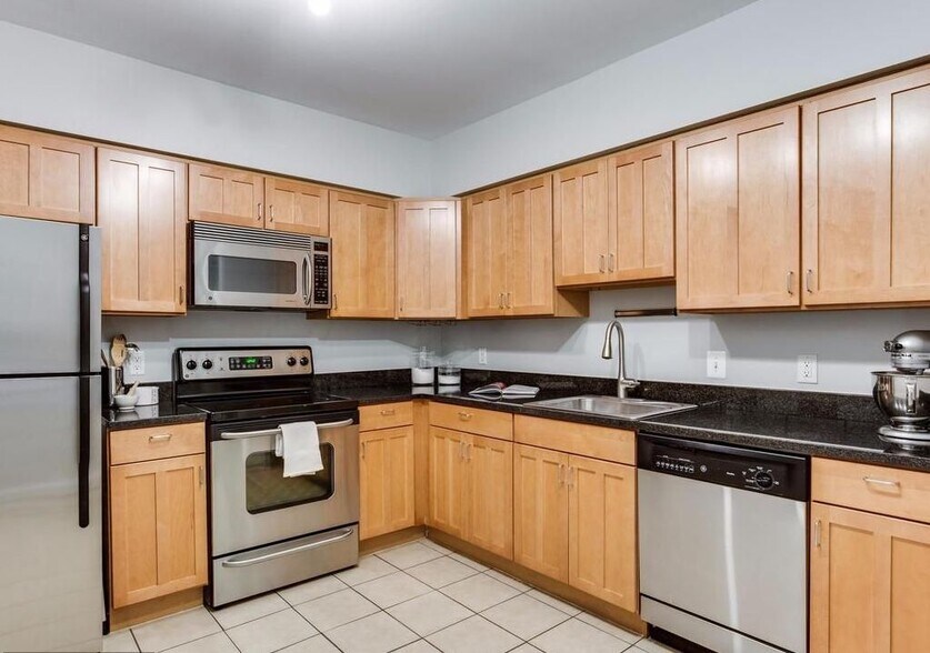 Kitchen - 1400 East Capitol St NE