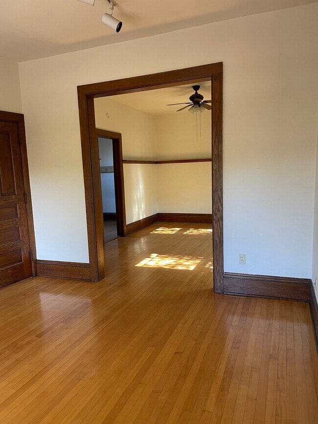 Building Photo - 216 Ann St