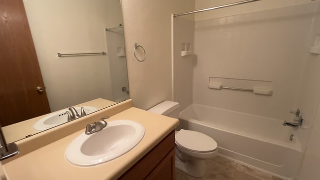 Building Photo - 375 Mickelson Ct