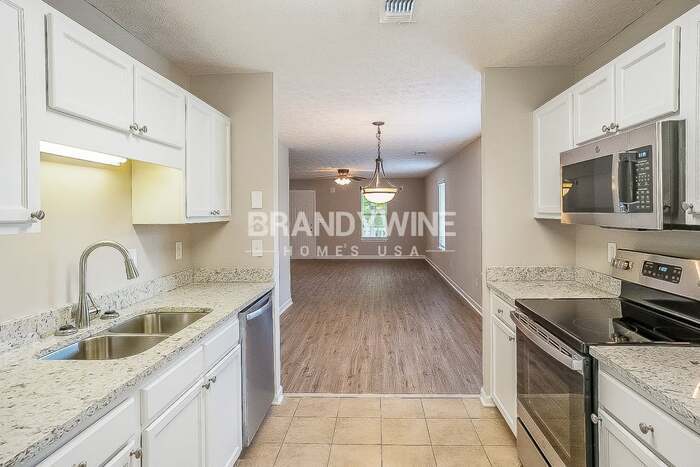 Building Photo - 7126 Crystal Creek Pl