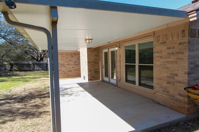 Building Photo - 10705 Doering Ln