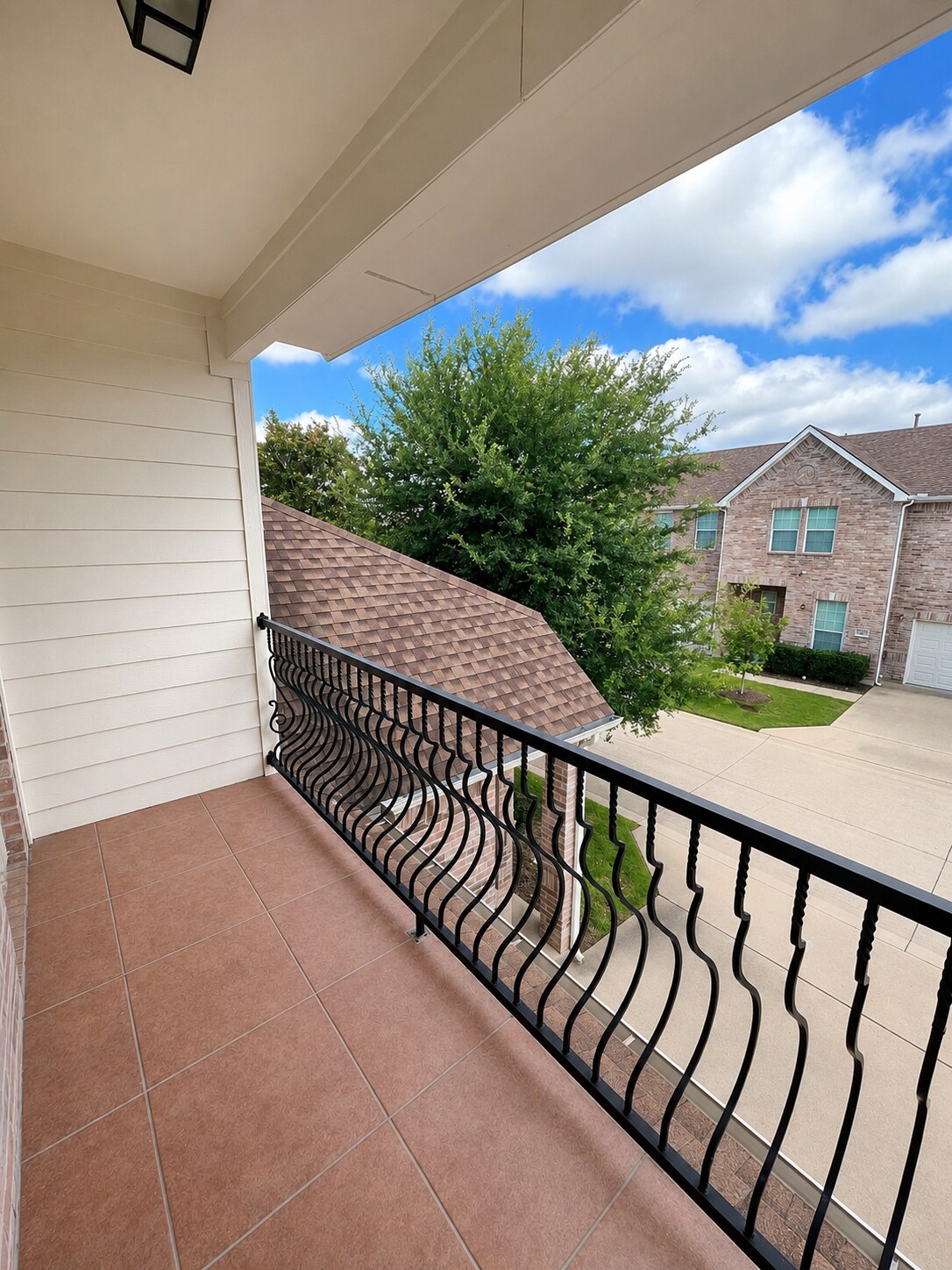 Upstairs balcony - 6406 Shakespeare Pl