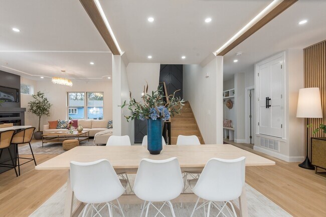 Building Photo - 6 Gordon Rd