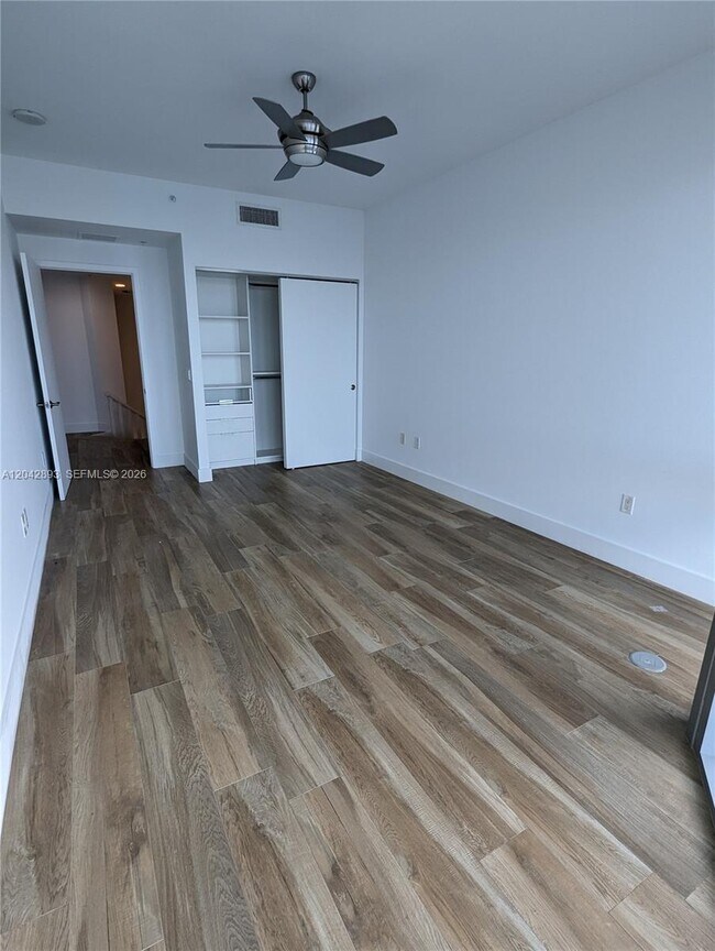 Building Photo - 17111 Biscayne Blvd
