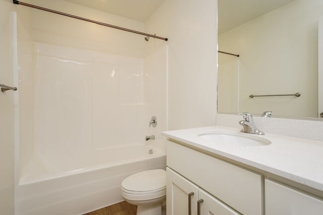 Building Photo - Spacious 3-Bed, 2.5-Bath Pet-Friendly Home with Central Air & 2-Car Garage! - Available NOW!