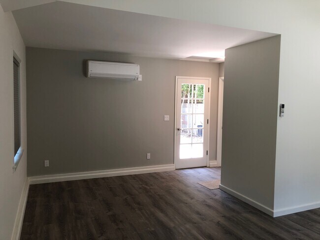 Bedroom area - 3228 Federal Ave