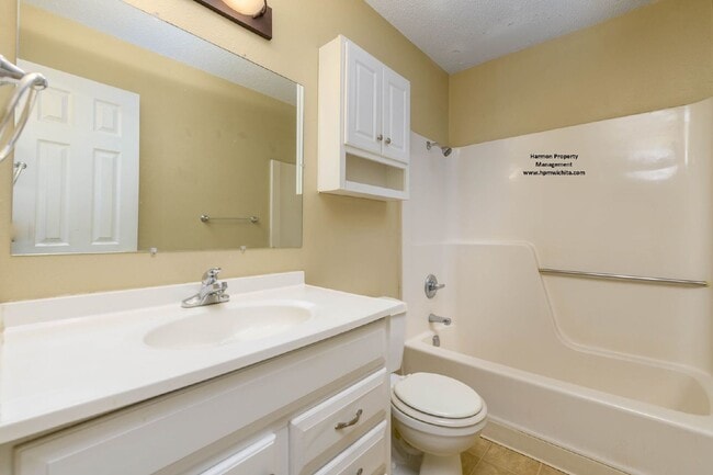 Building Photo - 9242 E Funston Ct