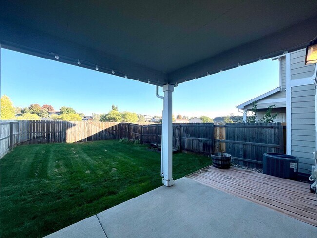 Building Photo - 3115 Swan Point Dr