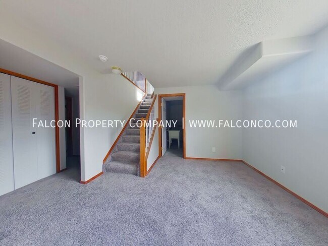 Building Photo - 5982 Corinth Dr
