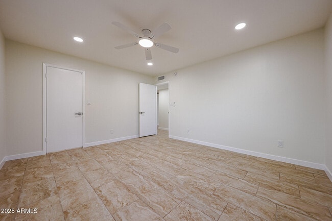 Building Photo - 9833 E Watford Way