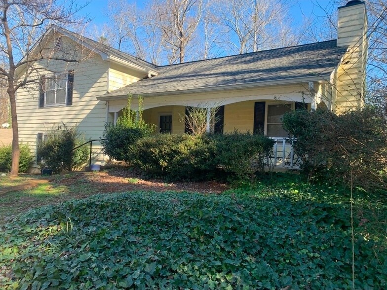 Building Photo - 4984 Turtle Rock Dr