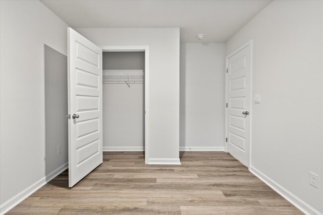 Building Photo - 9948 Sequoyah Cove Dr