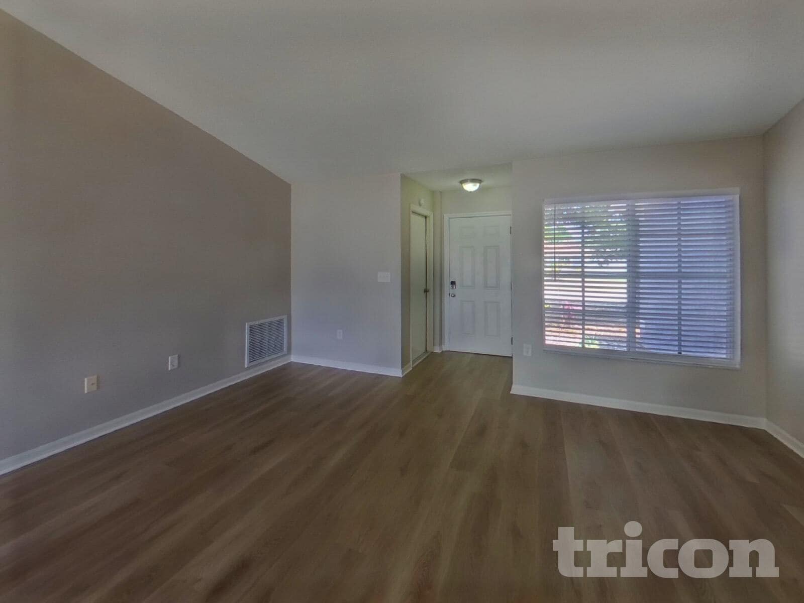 Building Photo - 1212 Alpine Lake Dr