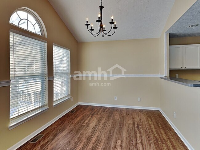 Building Photo - 5954 Courtney Pl