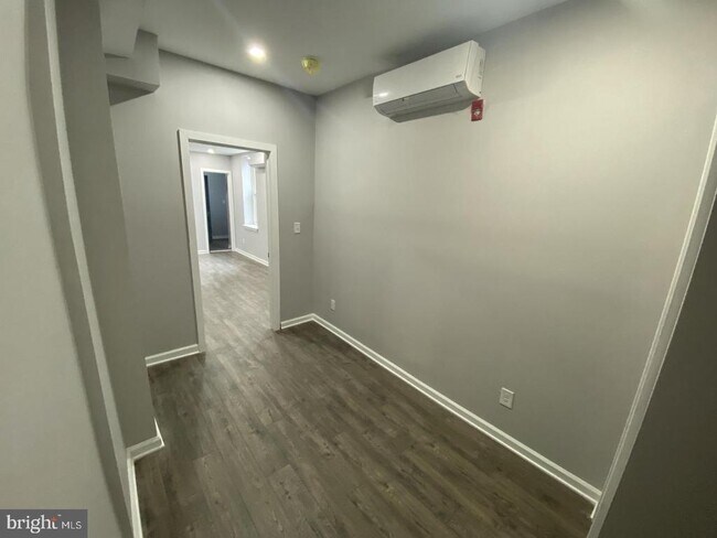 Building Photo - 1122 Gerritt St
