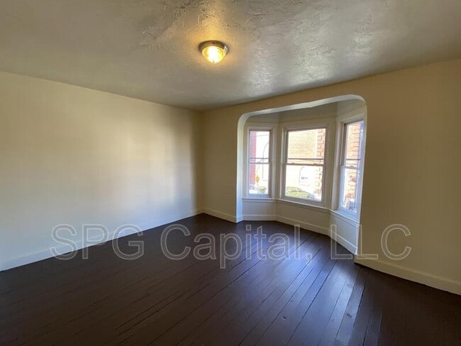 Building Photo - 121 S Belvidere Ave