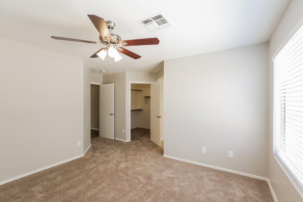 Building Photo - 11313 W Diana Ave