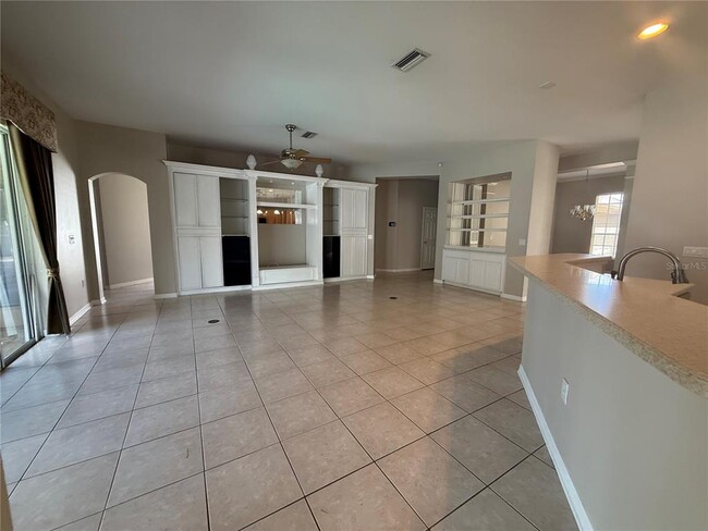 Building Photo - 5516 Garden Arbor Dr